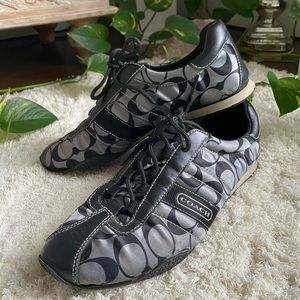 Coach Kirby 9.5 women’s sneaker.